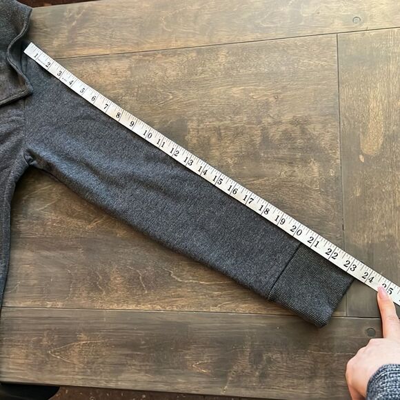 Atwell grey comfy front button sweater Sz- Small - Picture 12 of 12